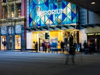 Central Emporium Hotel-Style 1BR with King Bed - 0