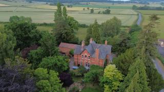 The Old Vicarage with hot-tub & sauna - 4