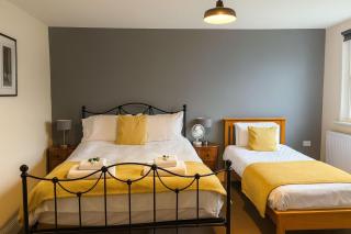 The Dolphin Hotel - 1