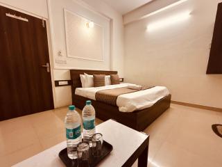 Majestic Heights Hotel - 9