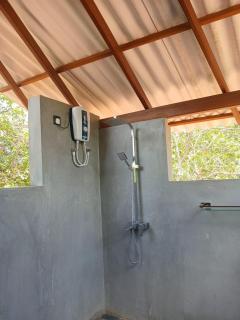 Habarana Chena Hut - Air conditioning Private Cabana with Balcony - 1