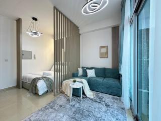 Minimalist Studio with Amazings Marina Canal Views - 2