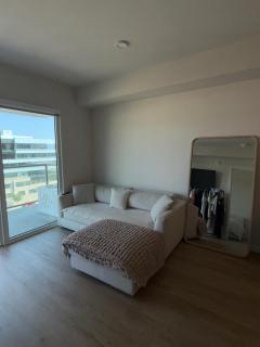 Elevated Escape Luxury 1BR in Hollywood - 2