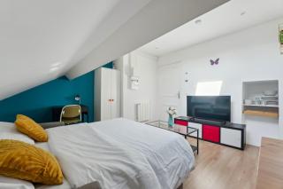 Chic Studio with Parking in Charleville-Mézières - 1