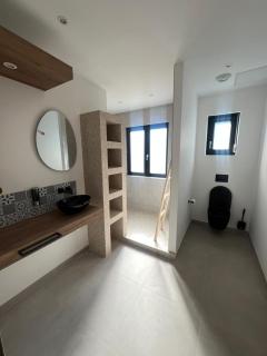 La Roseraie - SPA Privé - Parking Gratuit - Jacuzzi - Familial - Professionnel - 5