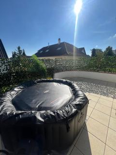 La Roseraie - SPA Privé - Parking Gratuit - Jacuzzi - Familial - Professionnel - 3