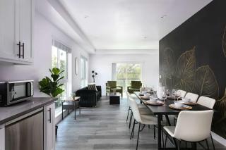 3BR Urban Retreat with Modern Amenities - Los Angeles - 3