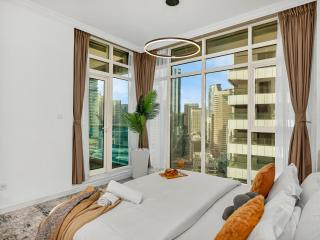 Centric Flat w Marina View, Ideal Beach Stay Big Terrace Sleep 9 - 4