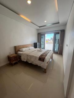 Manta Guesthouse Canggu - 0