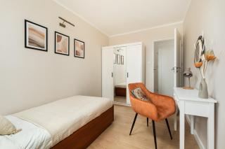 Cozy Apartment Varso View by TataRento - 2