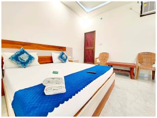 HOTEL " THE RAM KRISHNA " Walking Distance From SHREE RAM JANAM BHOOMI - EXCELLENT HOSPITALITY WITH MODERN AMENITIES - 4