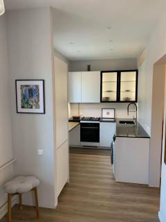 Modern studio in city center - 0