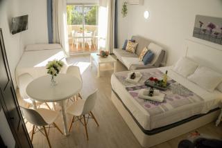 Wonderful suite in sunny Benal Beach - 4