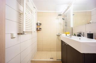 NEW Stylish 2BD with Balcony in Central Athens - 3