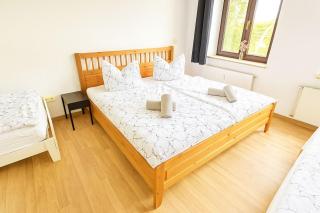 TOP ANGEBOT - große Wohnung - max 6 Personen - WiFi - Waschmaschine - Badewanne - 2 Parkplätze - zentrale Lage - große Küche TOP - 0