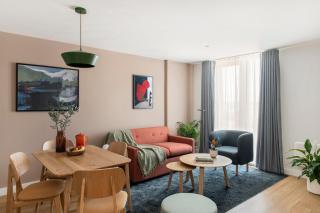 Cove Paradise Street - 6