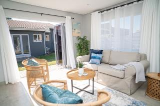 Cosy Private Cottages 3 bedrooms ,salt pool & DSTV - 7