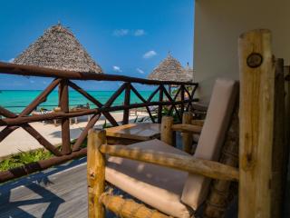 Mahi Mahi Beach Hotel - 5