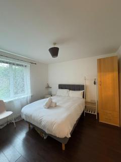 4 Bedrooms Townhouse with Garden & Parking by BrumStay UK - 8