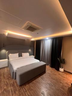 Gold Crest Apartments Luxurious - 8