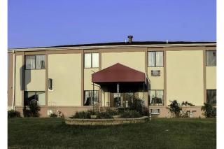 Economy Inn By Townhouse Merrillville US 30 - 4