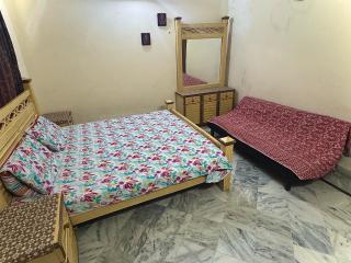 Capital Express Guest House H-13 Islamabad - Near Airport, Bus and Train Station - 8