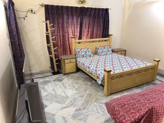 Capital Express Guest House H-13 Islamabad - Near Airport, Bus and Train Station - 5