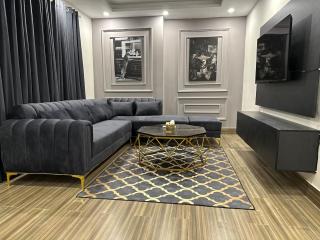 The Grey Inn - 3BHK - 8