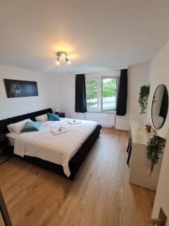 Zentrumsnah und modern mit Seeblick in Weggis - 2