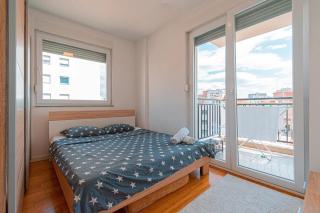 Modern Getaway - Bus Station Stay - 4