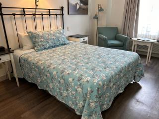 The Village Inn of Lakefield - 2