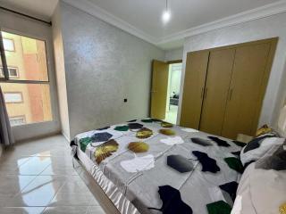 Airport Apartment with Moroccan Lounge - 2
