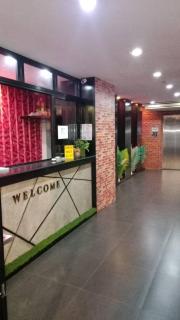 Coconut budget & boutique - 5