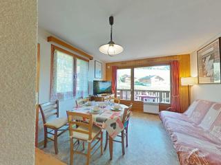 Appartement cosy 6 pers, proche pistes et centre, balcon, parking, animaux admis - FR-1-241-17 - 9