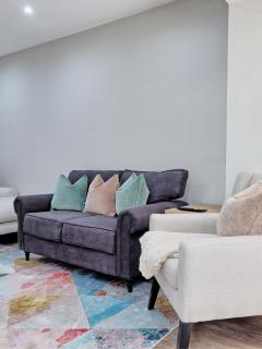Large House Erith DA8 - 6 Bedrooms - Sleeps 10 People - Contractors - Families - Groups - Discounts Available for Long Term Bookings! - 1
