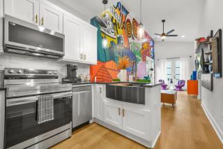 New construction 10 min to Airport & Near Downtown - 3