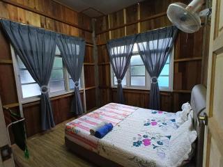 Homestay Puteri D'Durian Guling - 4
