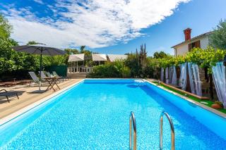Residence Tomani with XXL pool - 1