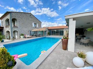 Maison 8-10p, 4 ch, piscine privée, sauna, hammam - 2