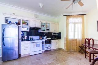 Ocean front, direct access to the beach - 1