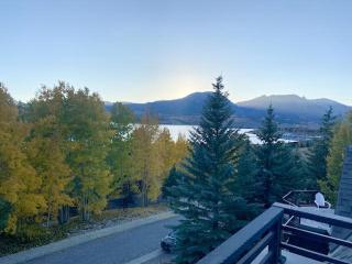 Luxury By The Lake - 8