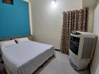 Shree DashbhujaNath Stays - 2