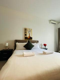 Luxury Stay Private Room with Ensuite - 6
