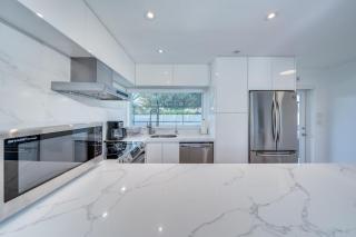 Modern House Close to the Beach - 5