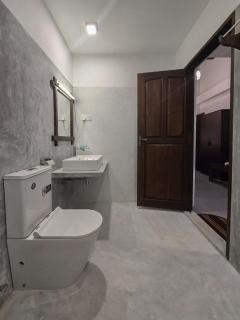 Aaryana Lagoon - 1