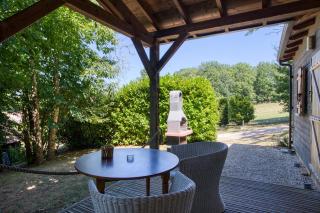 spa privatif intérieur du chalet -la truffe- le bois de la pause- - 3