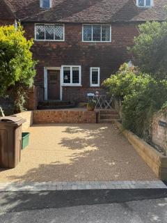 Beautiful 3 Bedroom Countryside Cottage - 2