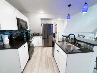 Private Lakefront Home wDockKayaks4BD2BA-12PP - 2