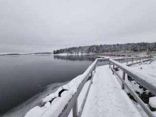 Modern, lakeside cottage with a glimpse of Lake Vänern - 8