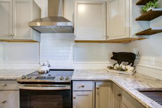 1 Mi to Dtwn CDA Pet-Friendly Home with Patio! - 3